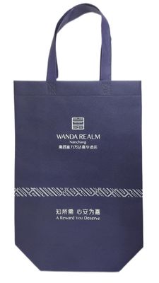Des sacs en tissu non tissé durables, personnalisés, écologiques, conçus par OEM, et parfaits pour le stockage au détail et les besoins en emballage personnalisés.